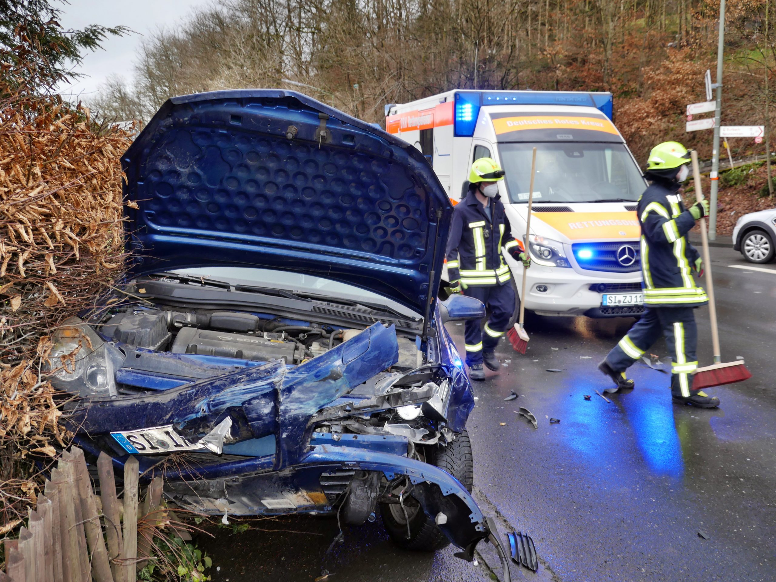 Zwei Verletzte bei Kollision in Wilden