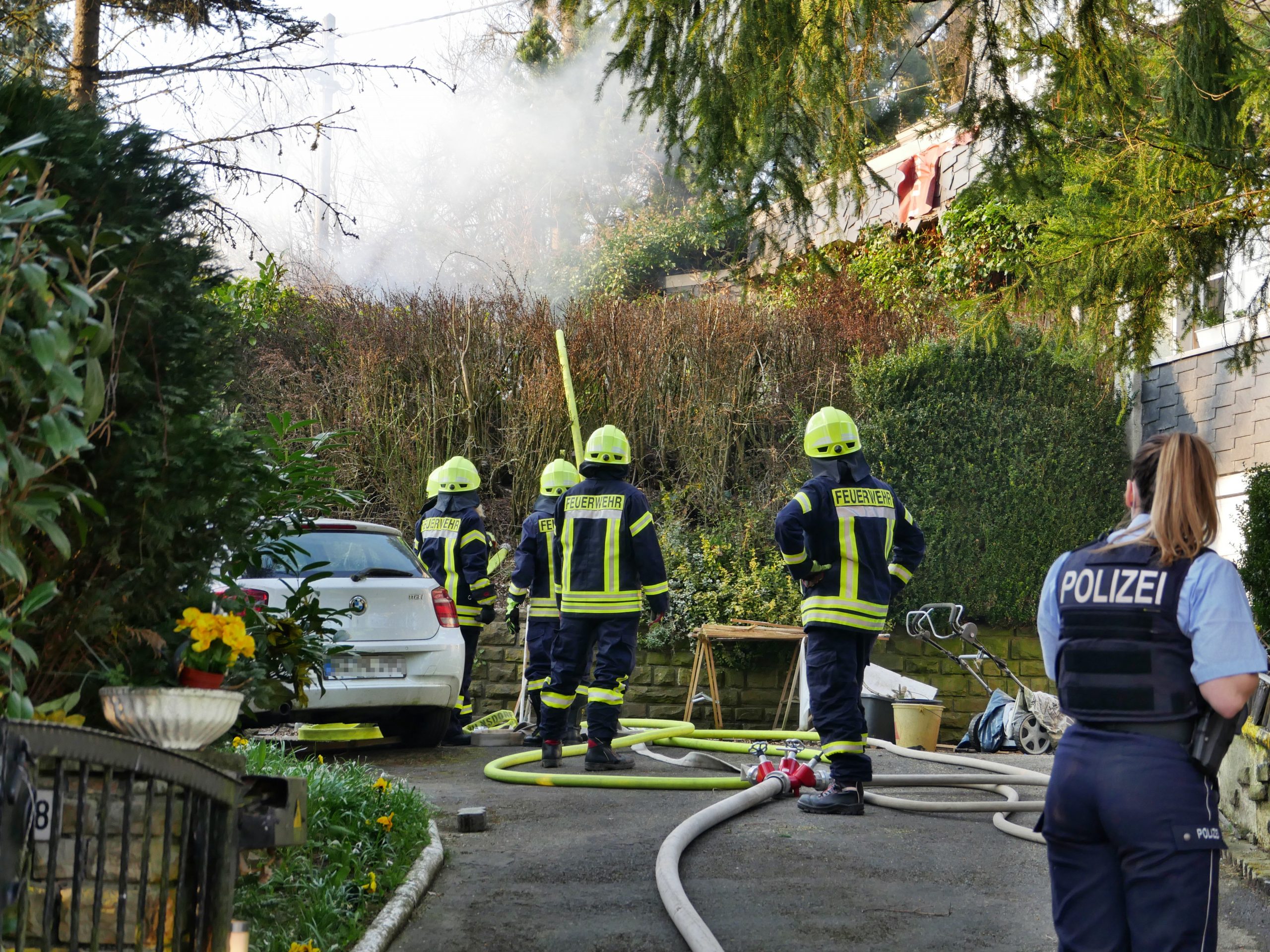 2022-03-24_Wilnsdorf-Wilgersdorf_Feuer3_Brand Unrat_Foto_Hercher_3 Brennender Unrat in Wilgersdorf