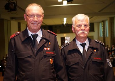 Für die 50-jährige Mitgliedschaft wurden geehrt: Holger Kretzberg (Oberdielfen), Gerd Braunöhler (Oberdielfen).