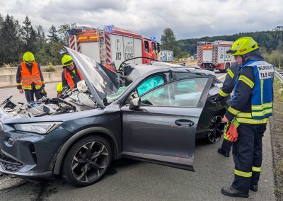 Wilnsdorf/A45: Auto kollidiert mit Sattelzug