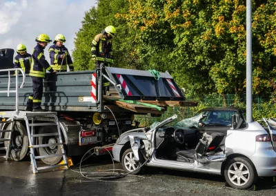 Unter anderem wurde ein schwerer Verkehrsunfall nachgestellt.