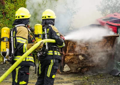 Unter anderem wurde der Brand eines Fahrzeuges nachgestellt.
